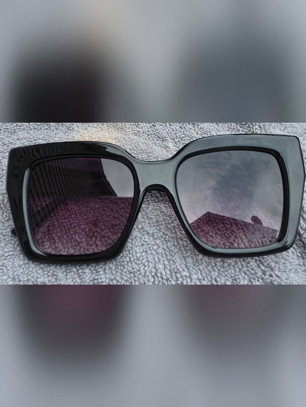 True Religion TR56395 Oversized Square Sunglasses Black Gold Horseshoe